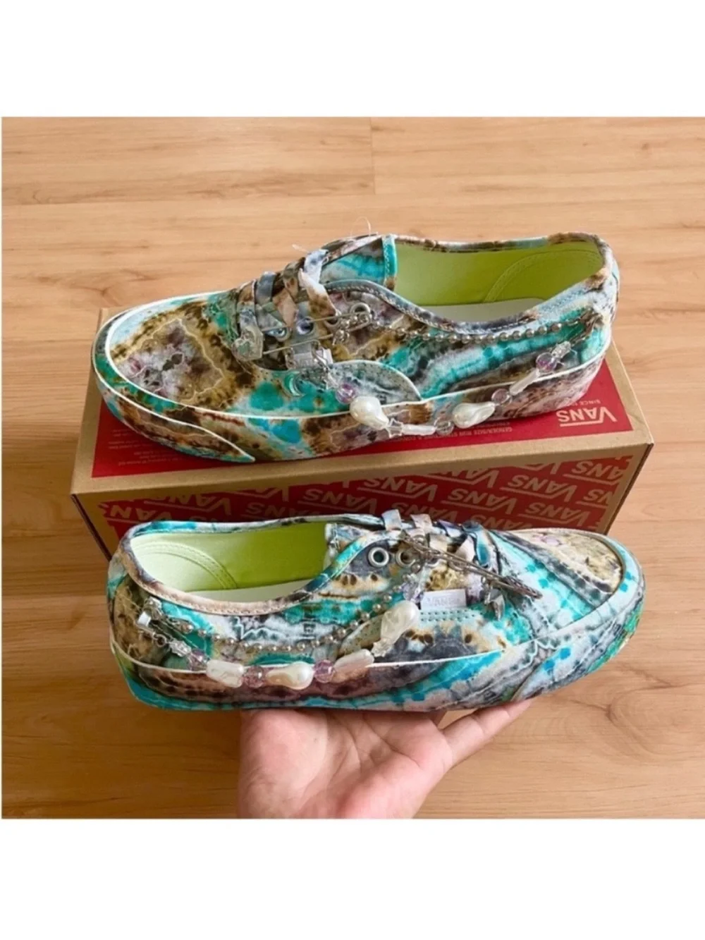 Vans Authentic 44 D Cosmic Traveler Pearl Women Size 9.5 US VNOA7Q5CPRL